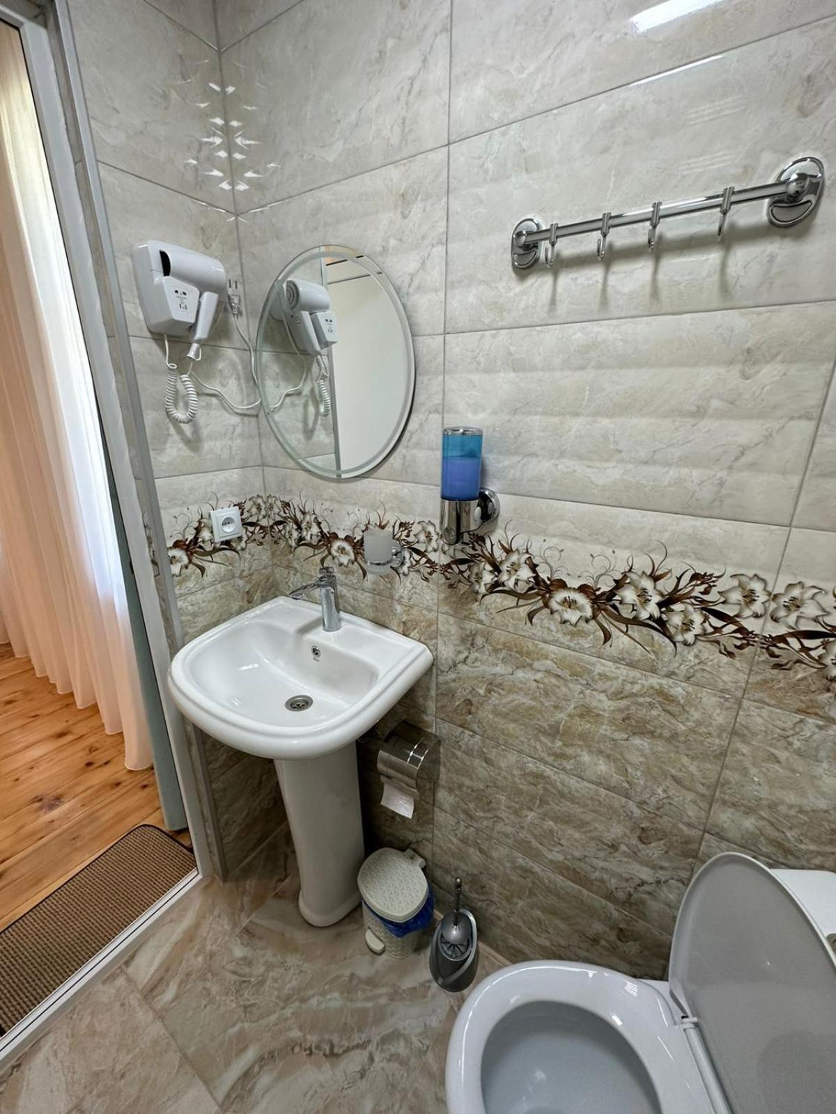 מלון Polaris Kazbegi מראה חיצוני תמונה